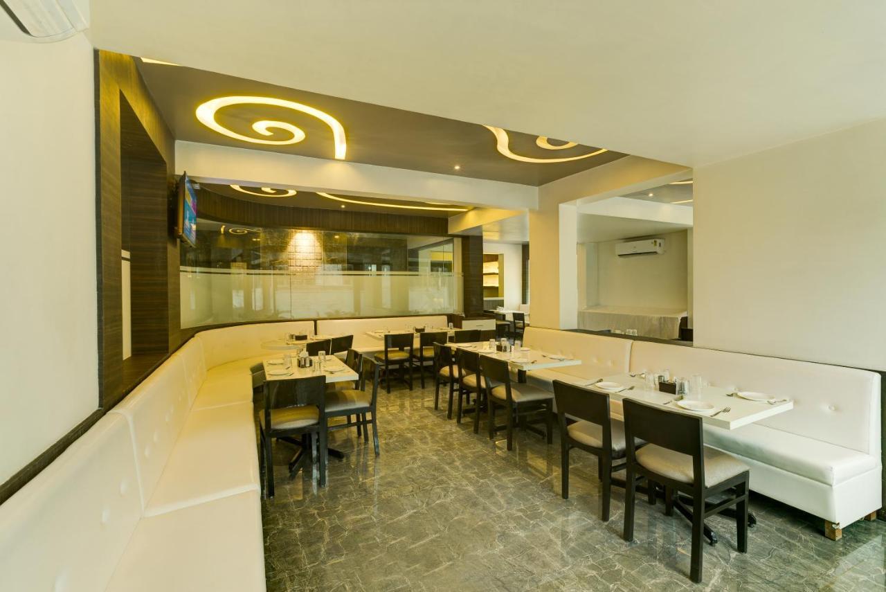 Crown Inn Panvel Exteriér fotografie